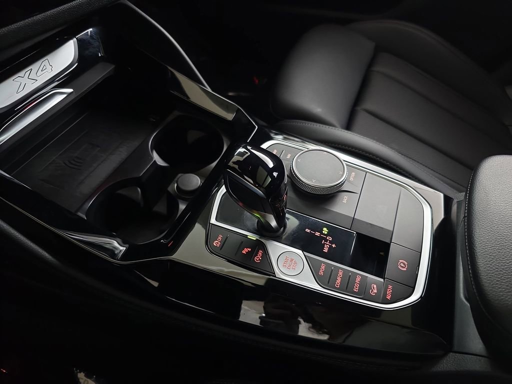 2023 BMW X4 xDrive30i