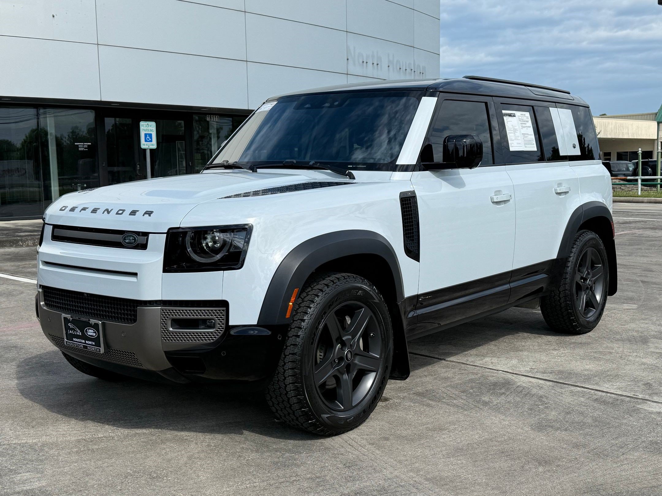 Used 2021 Land Rover Defender 110 X-Dynamic SE