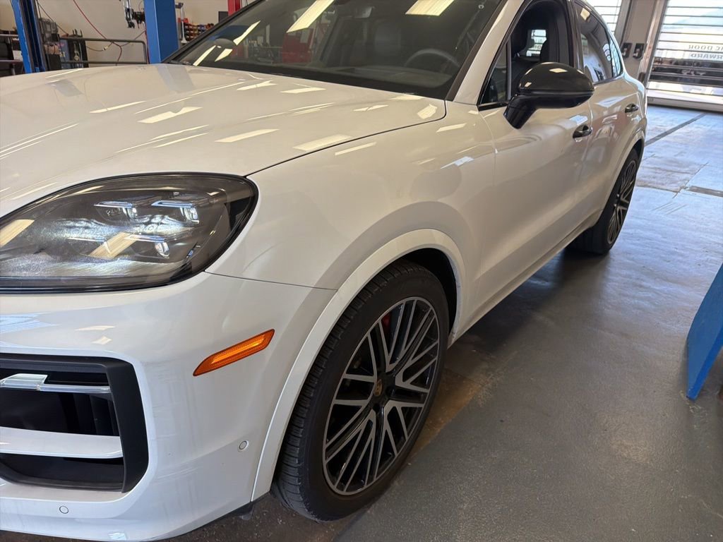2024 Porsche Cayenne S