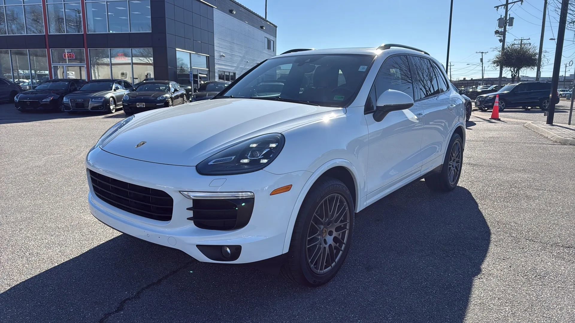 Used 2017 Porsche Cayenne Platinum Edition w/ Premium Package Plus (PJX)