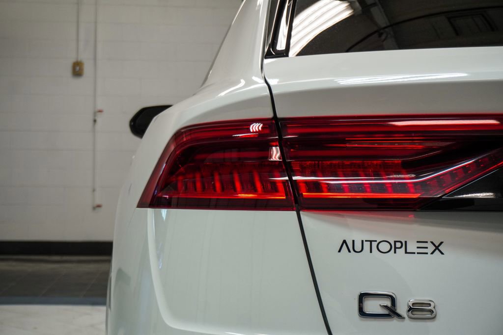 2022 Audi Q8 Premium Plus