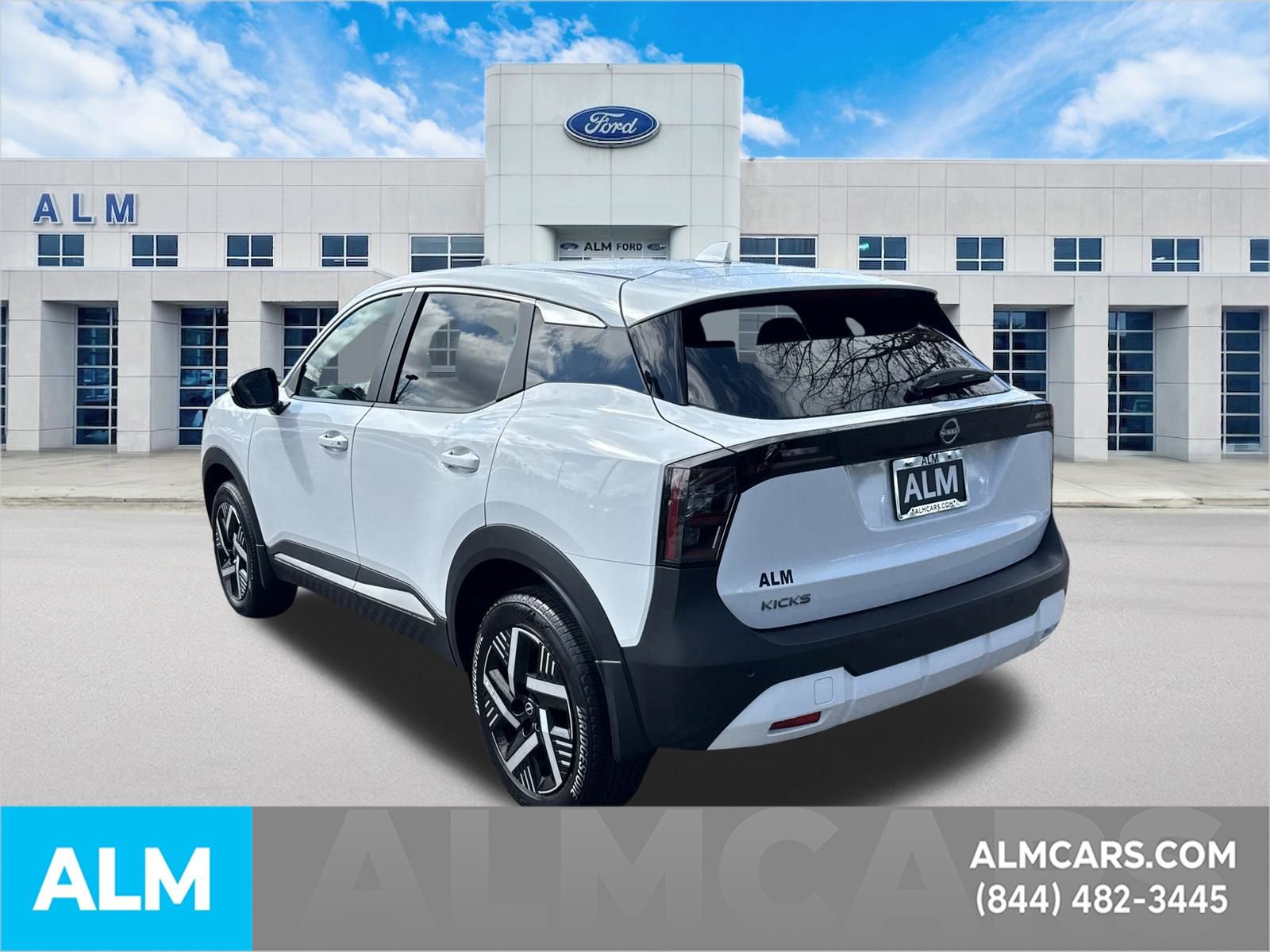 2025 Nissan Kicks SV