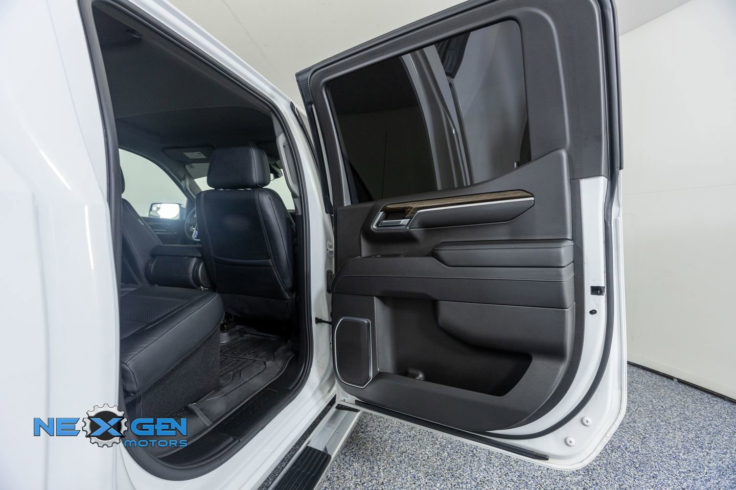 2023 GMC Sierra 1500 SLE