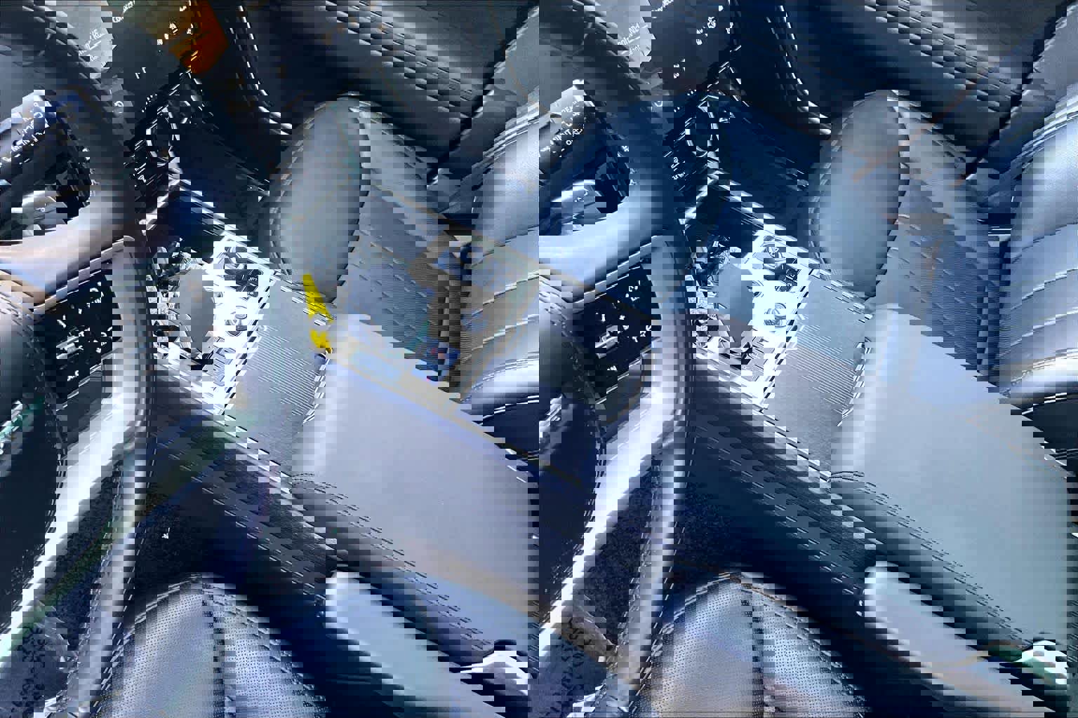 2023 Land Rover Range Rover Long Wheelbase First Edition