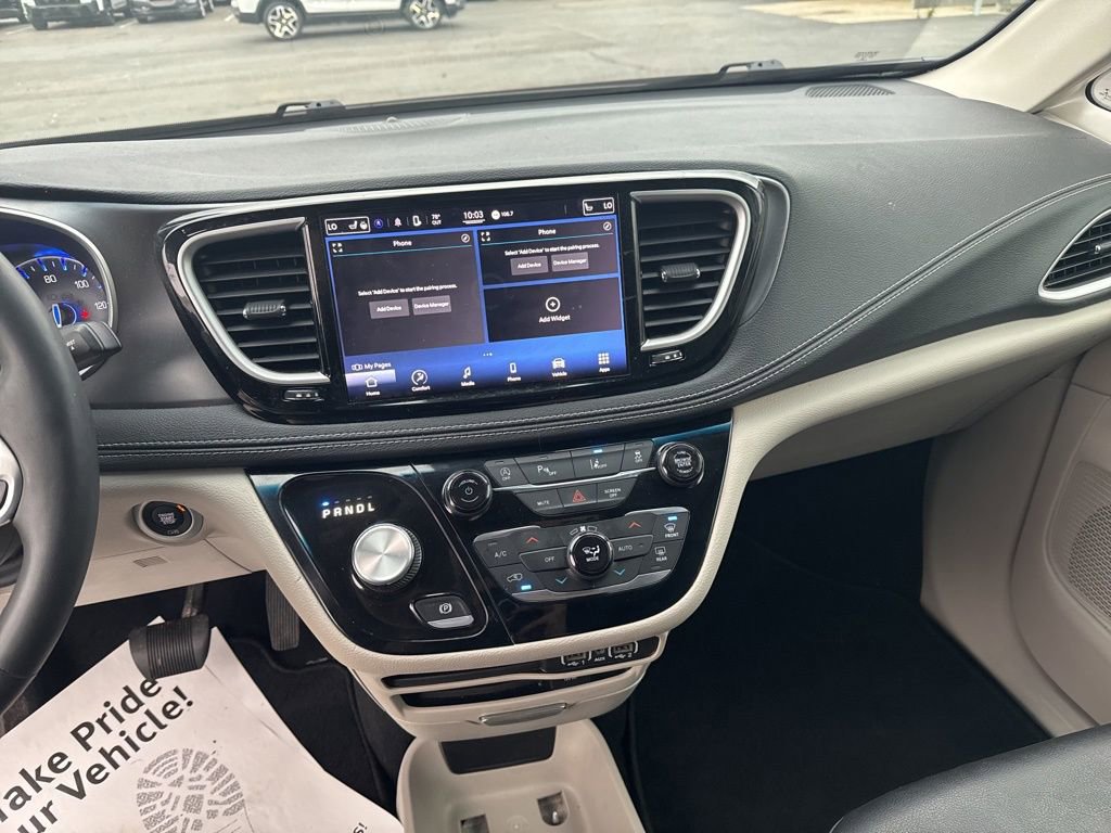 2022 Chrysler Pacifica Touring-L