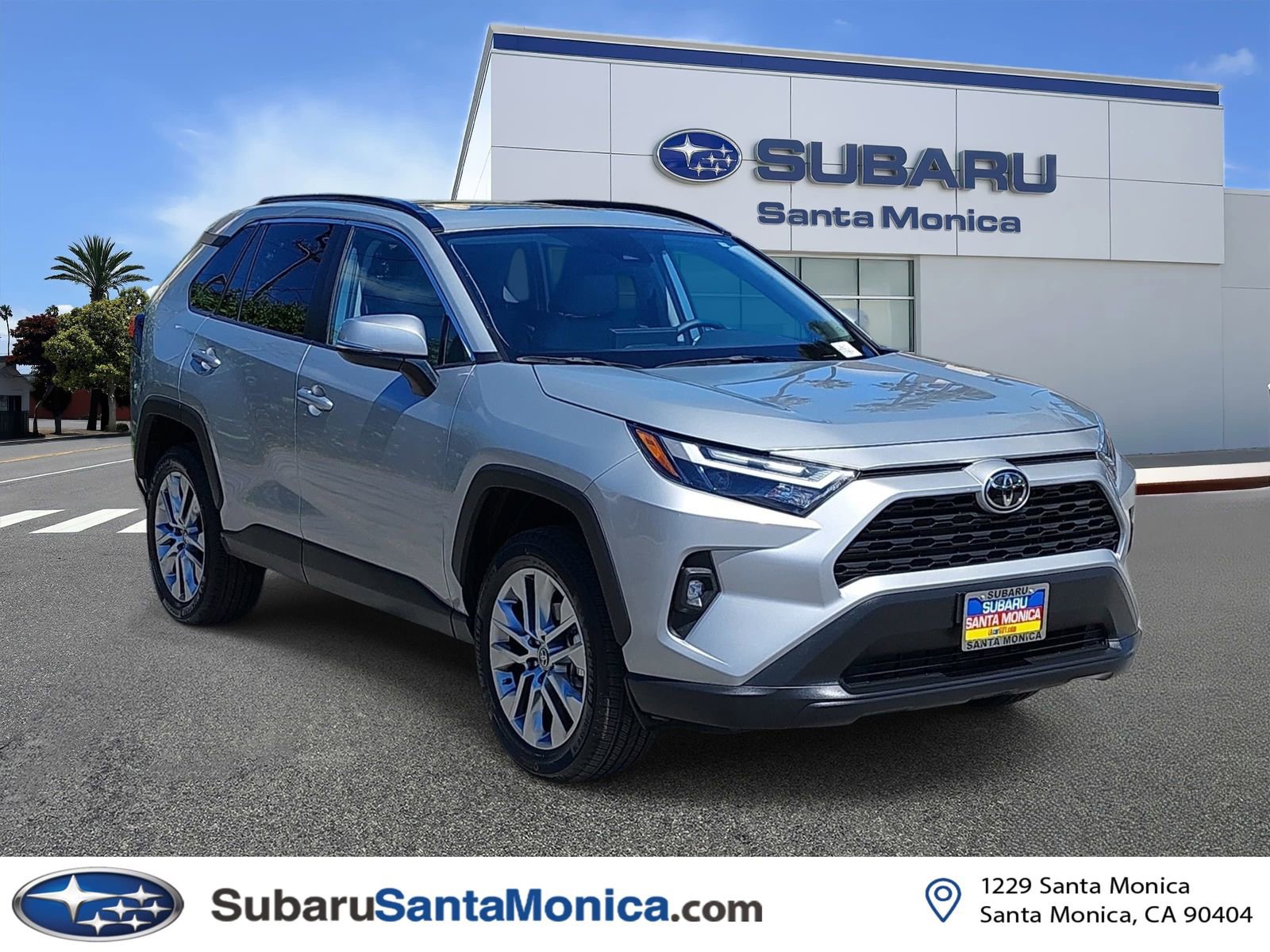 2025 Toyota RAV4 XLE Premium