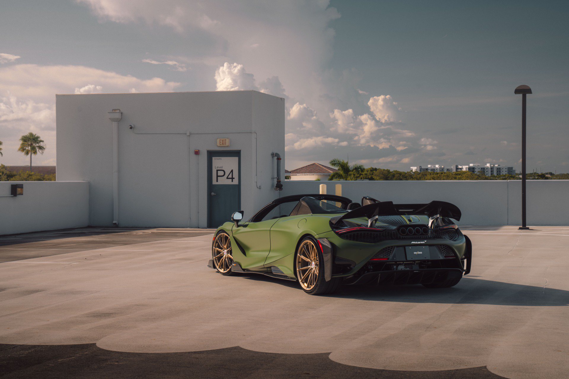 Used 2022 McLaren 765LT photo 78