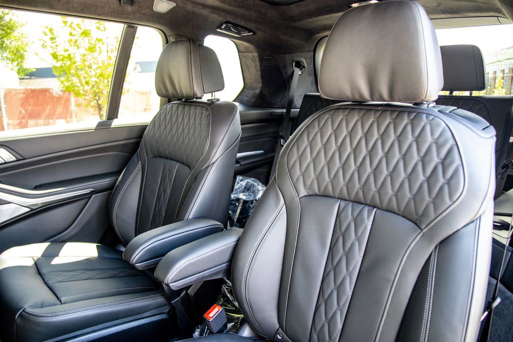 2026 BMW X7 M60i