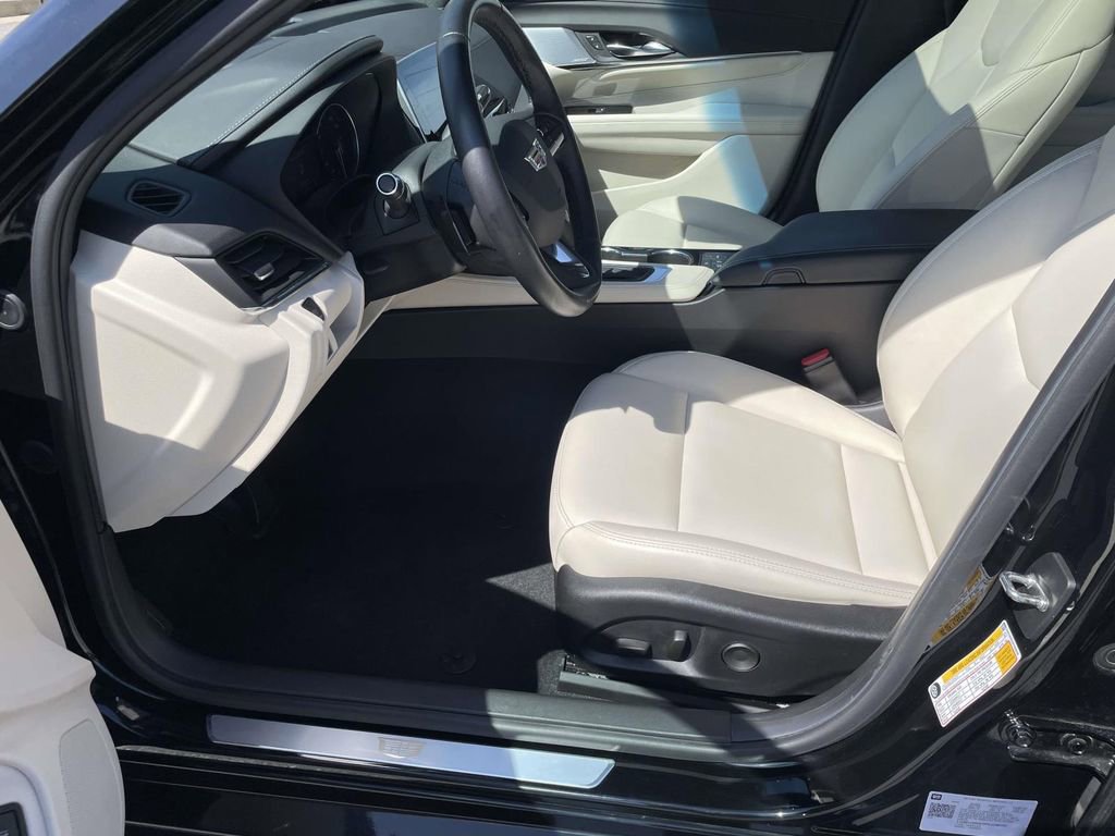 2023 Cadillac CT4 Luxury