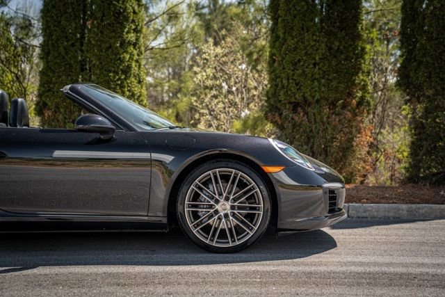 2019 Porsche 911 Carrera