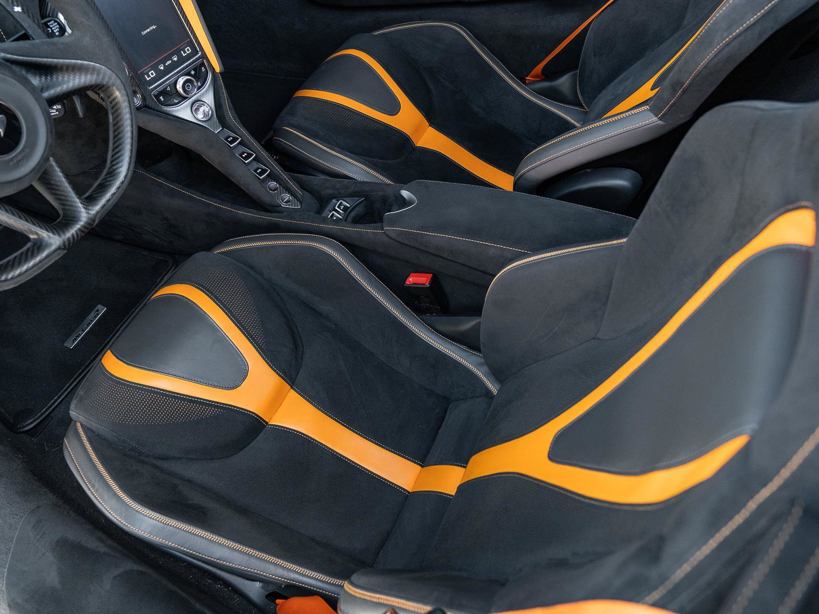 Used 2022 McLaren 720S Performance photo 30