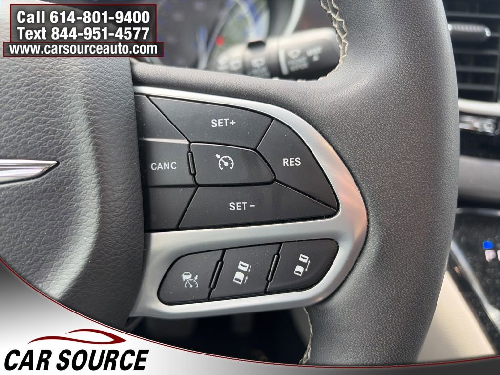 2024 Chrysler Pacifica Touring-L