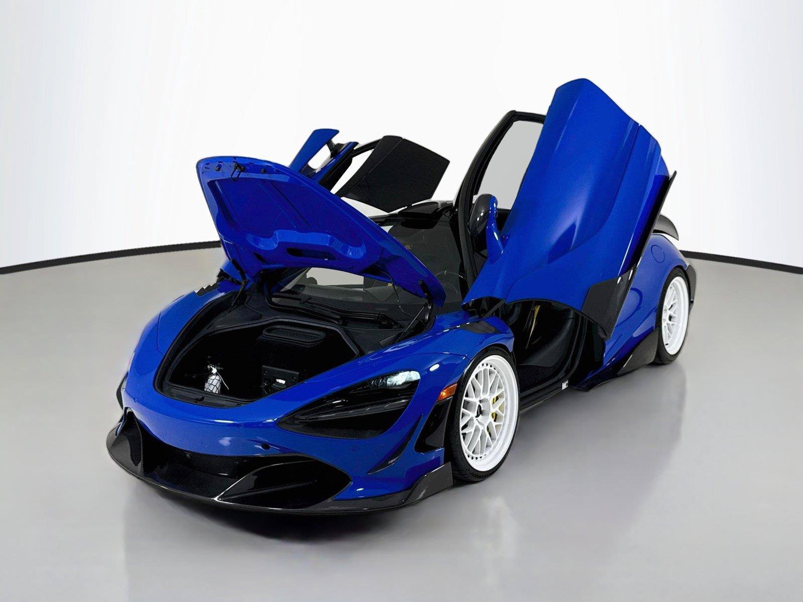 Used 2021 McLaren 720S Performance photo 40