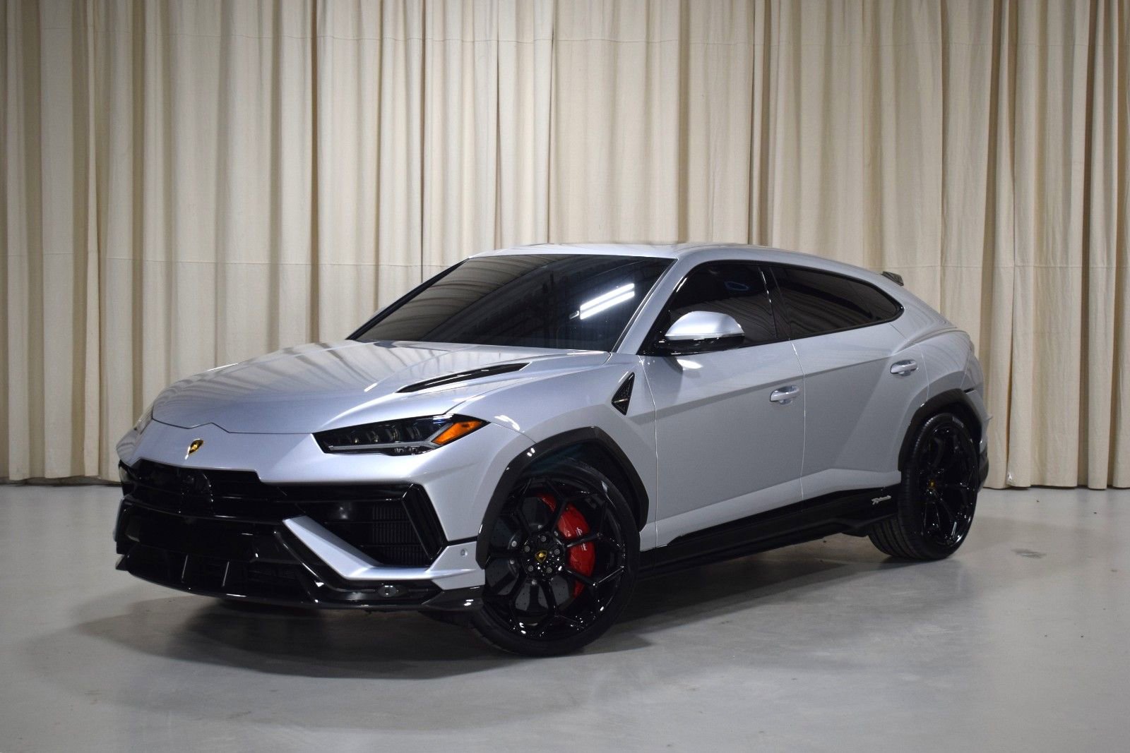 Used 2024 Lamborghini Urus Performante