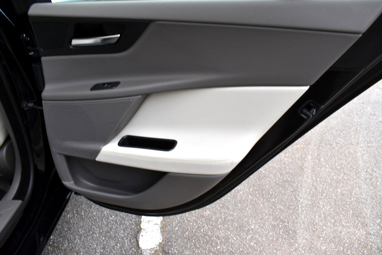 2019 Jaguar XE Prestige