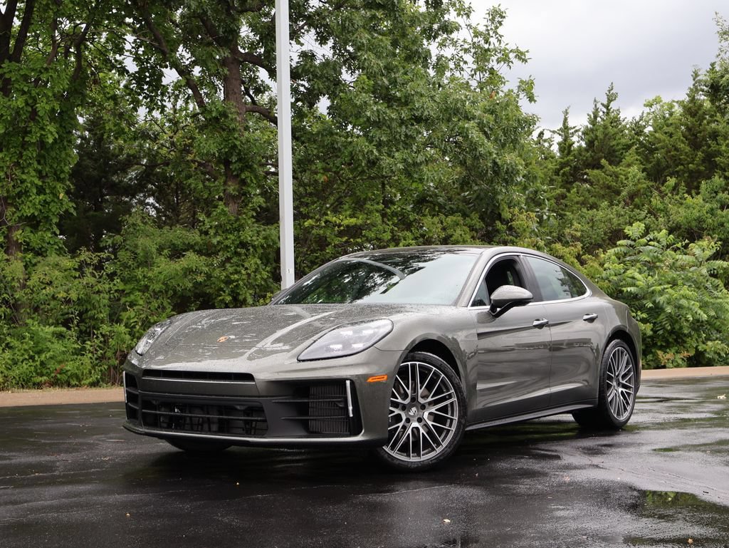 New 2026 Porsche Panamera 4