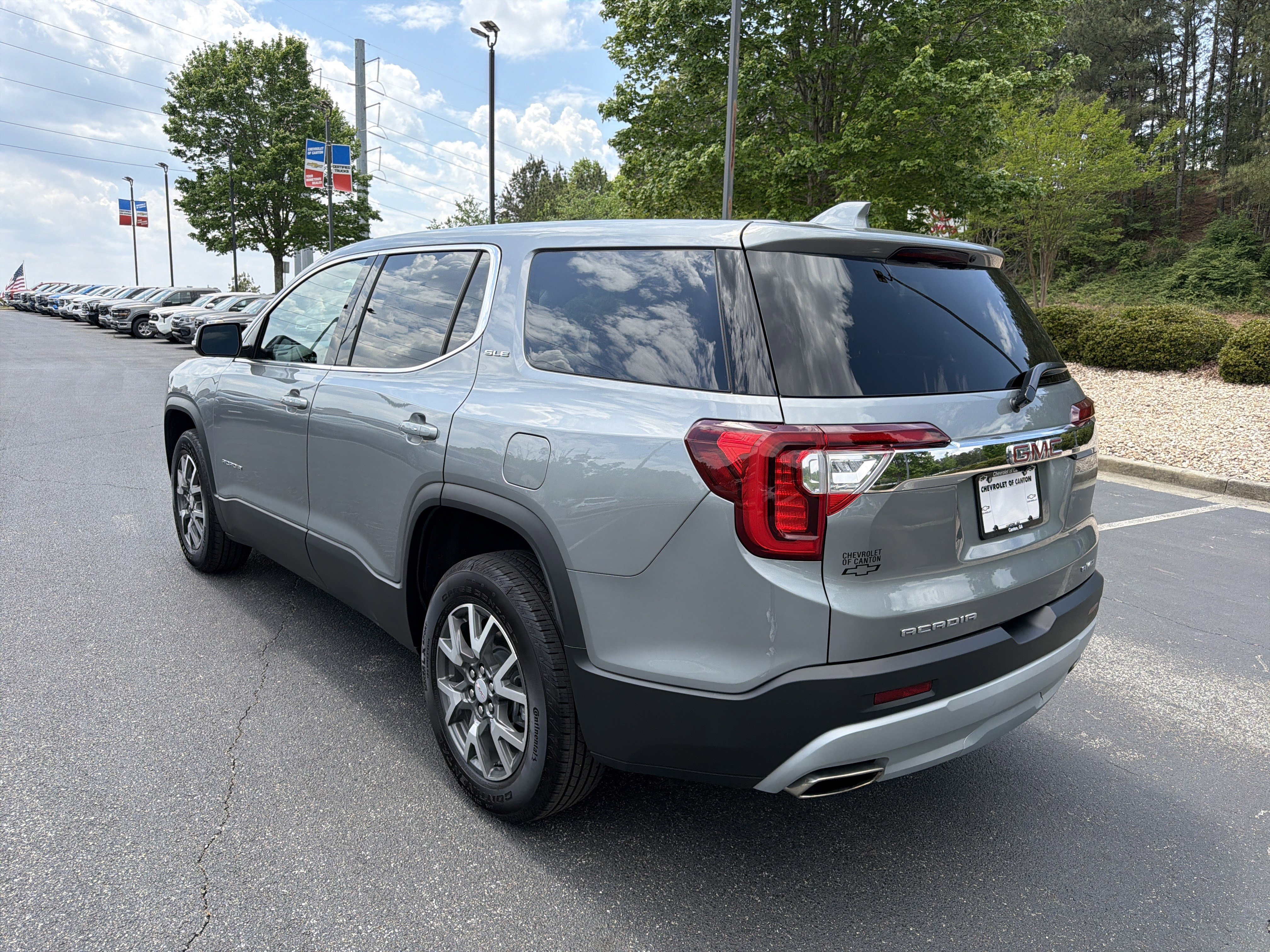2023 GMC Acadia SLE