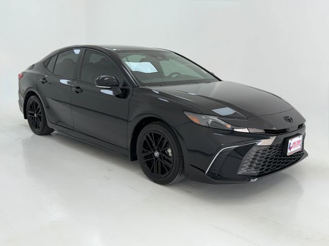 Used 2025 Toyota Camry SE w/ Convenience Package
