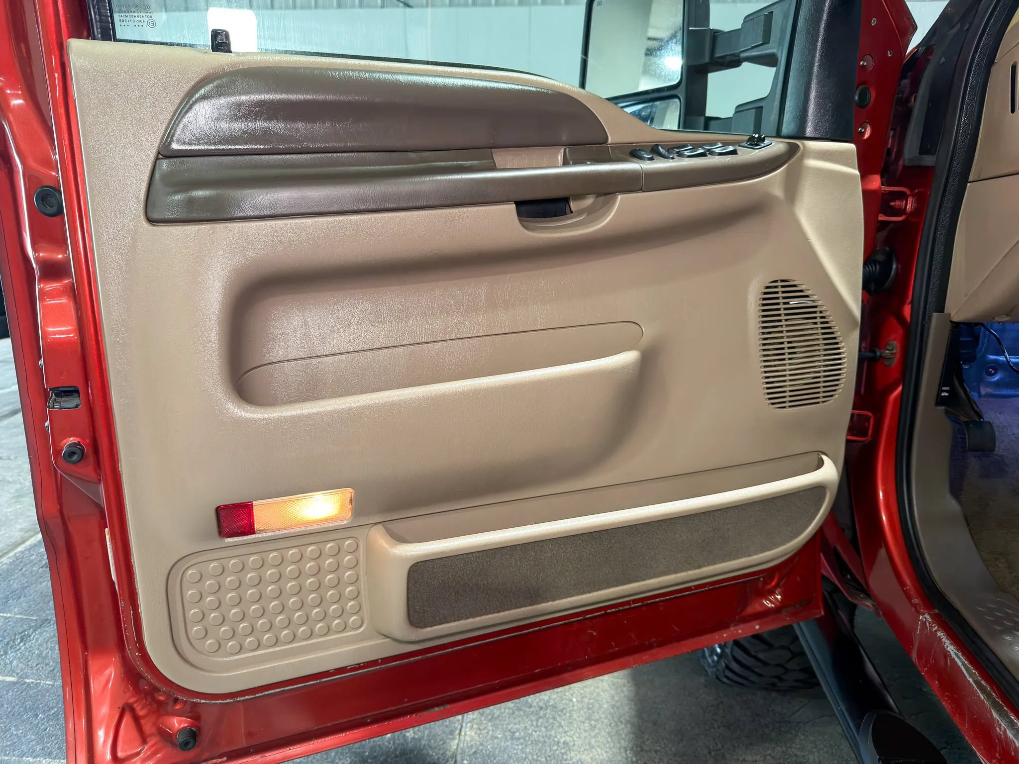 1999 Ford F-350 LARIAT - Photo 11