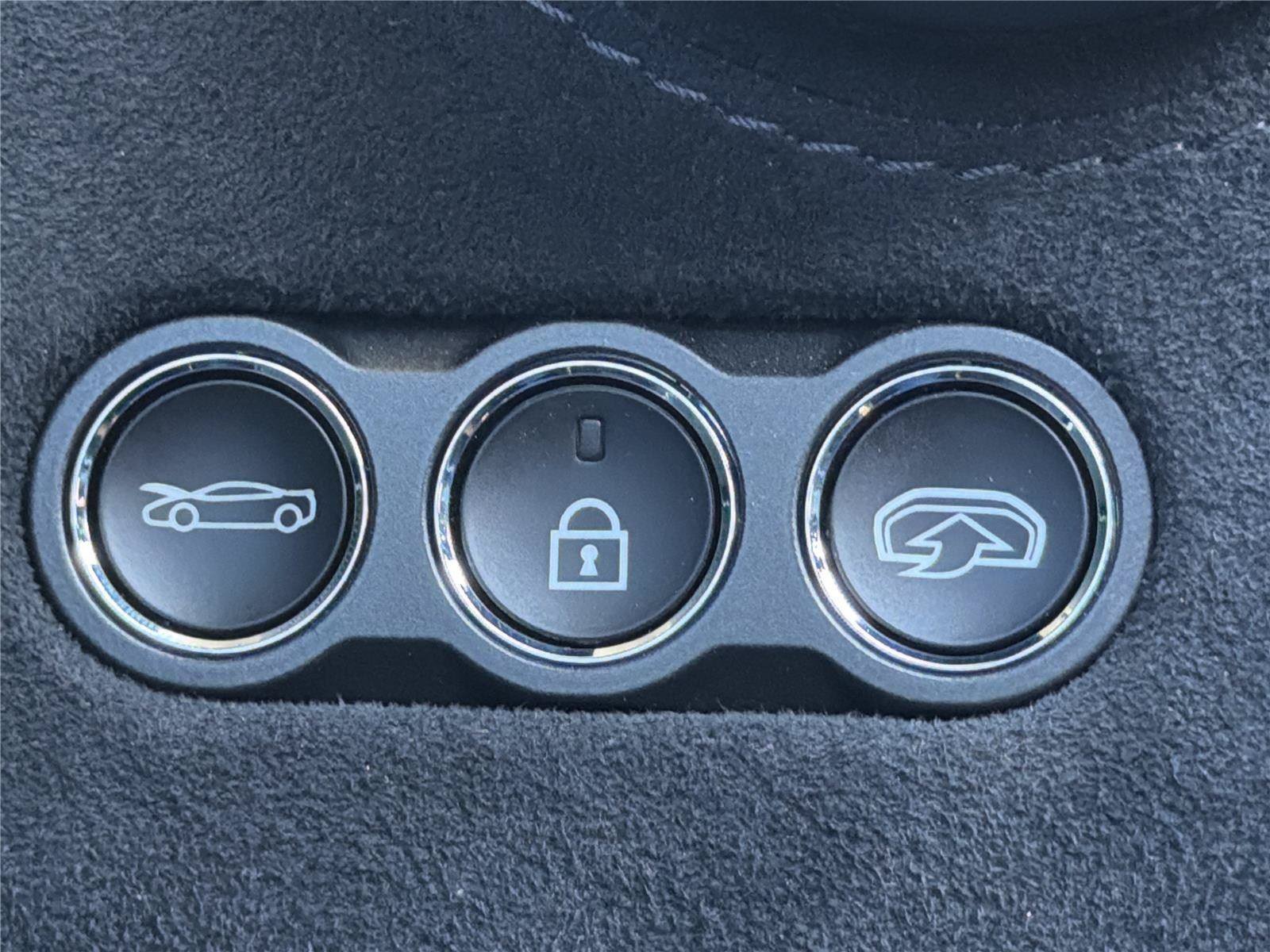 Used 2019 McLaren 720S photo 22