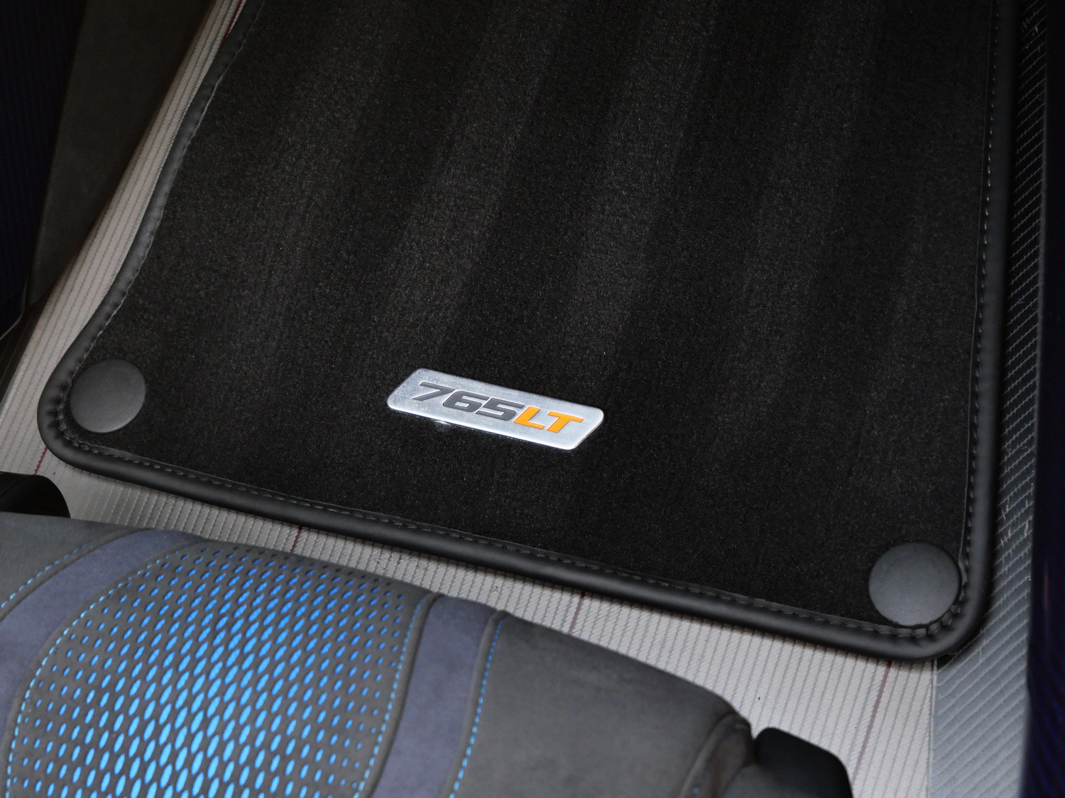 Used 2022 McLaren 765LT photo 21