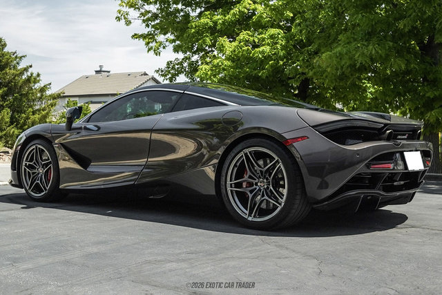Used 2018 McLaren 720S Luxury photo 6