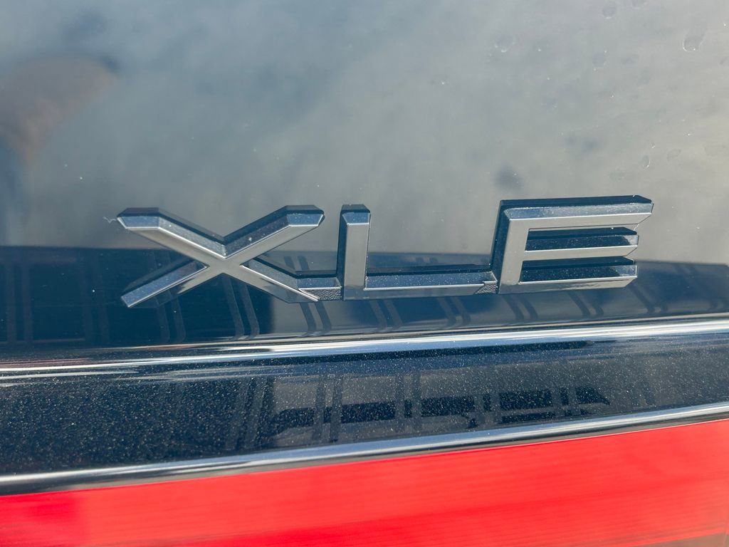 2025 Toyota Prius XLE