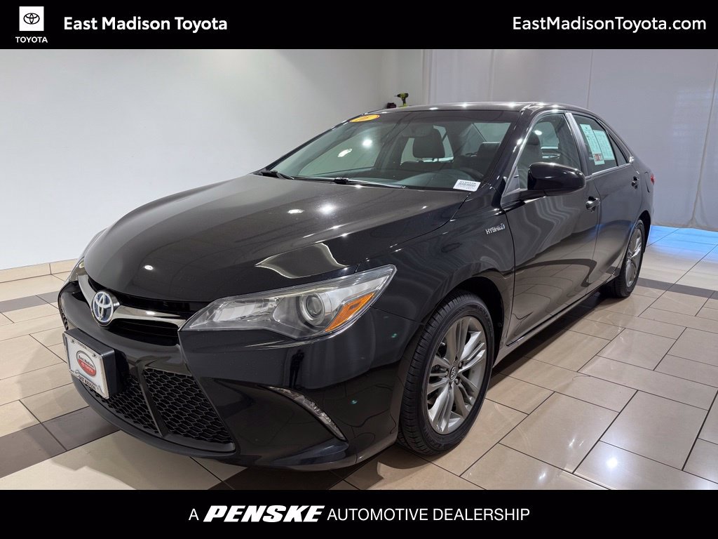 Used 2016 Toyota Camry SE w/ Moonroof Package