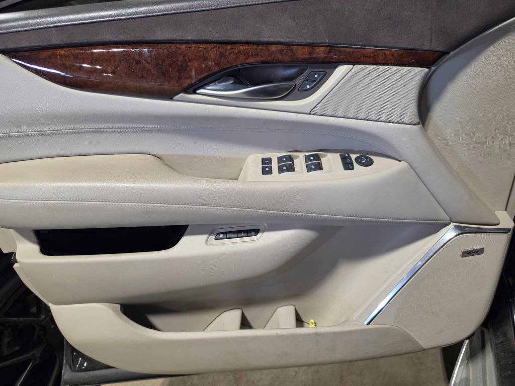 2015 Cadillac Escalade Luxury