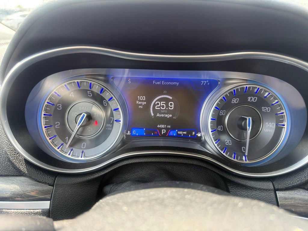 2020 Chrysler 300 Touring L