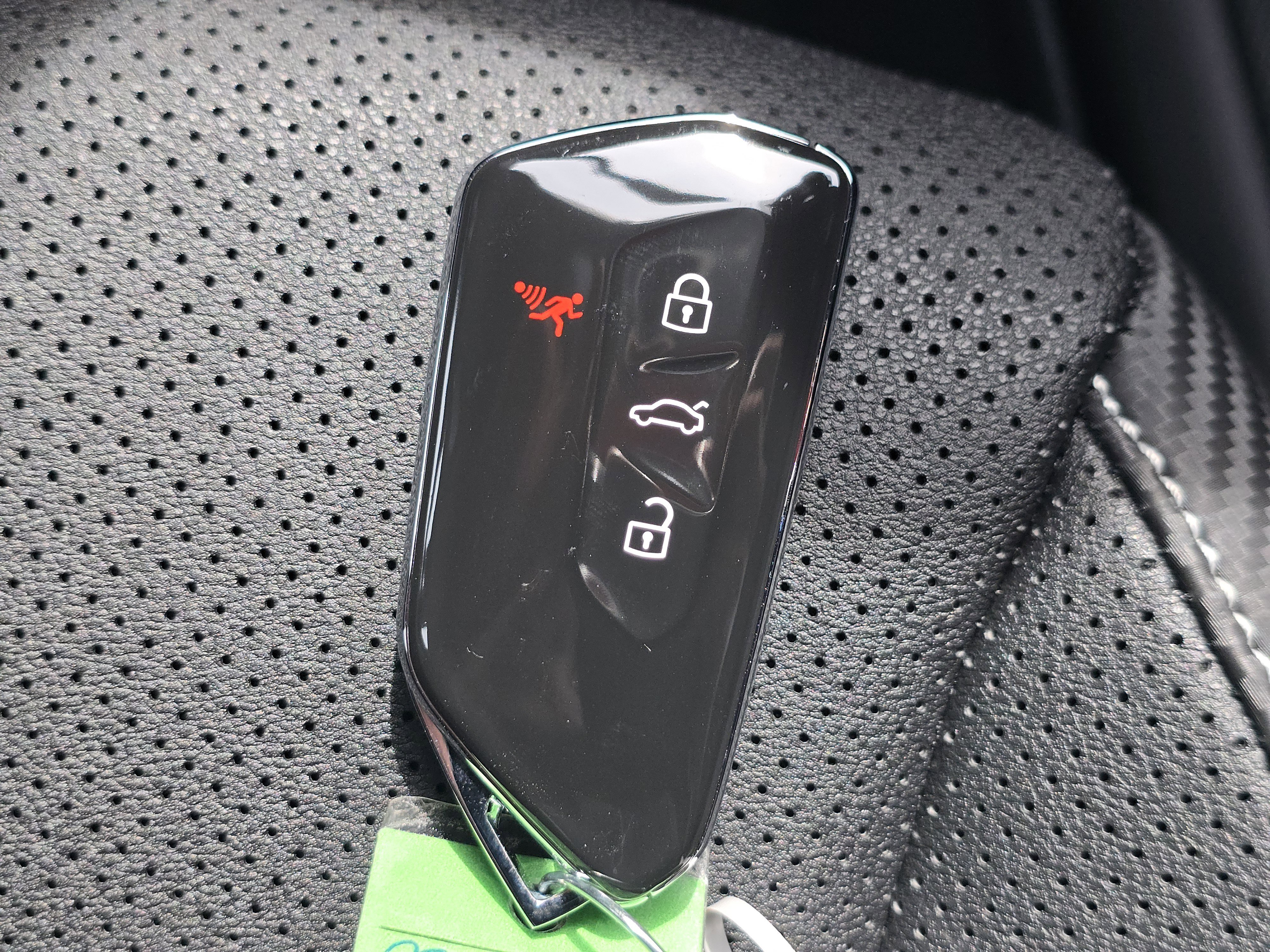 2026 Volkswagen Atlas Cross Sport SE