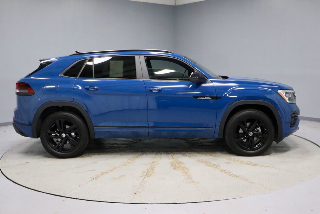 2025 Volkswagen Atlas Cross Sport SEL R-Line