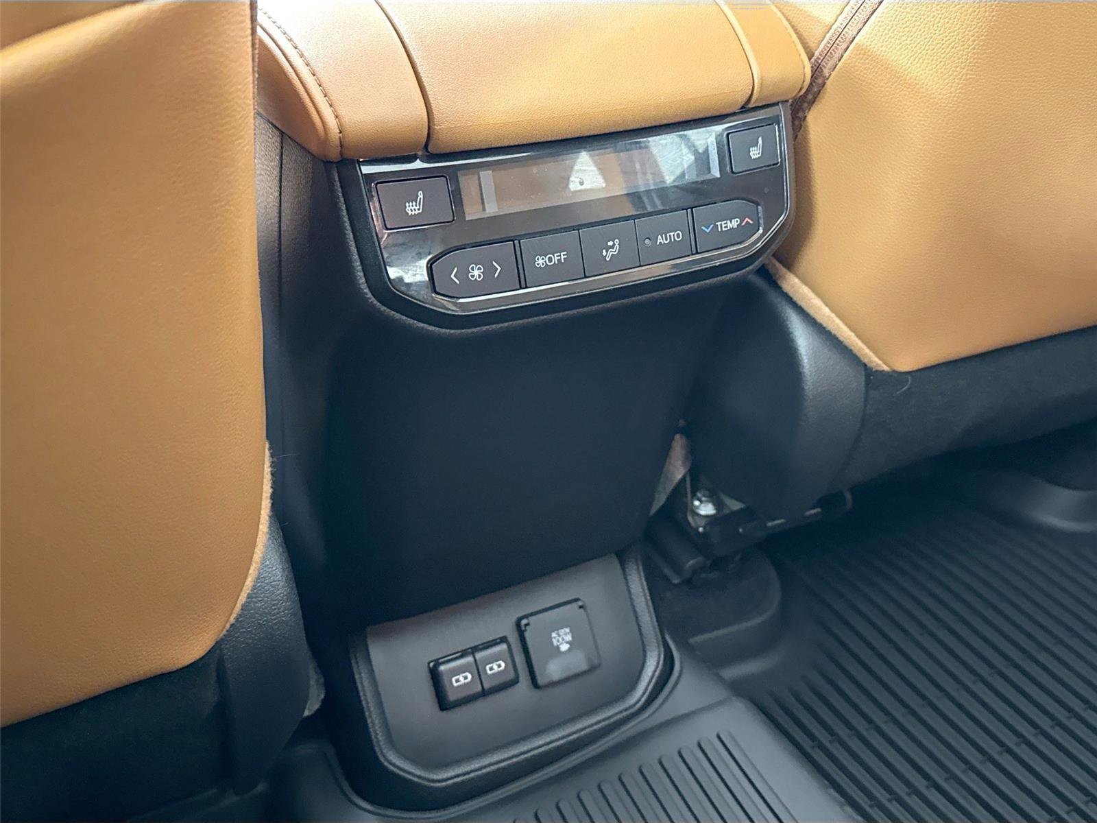 2024 Toyota Highlander Platinum