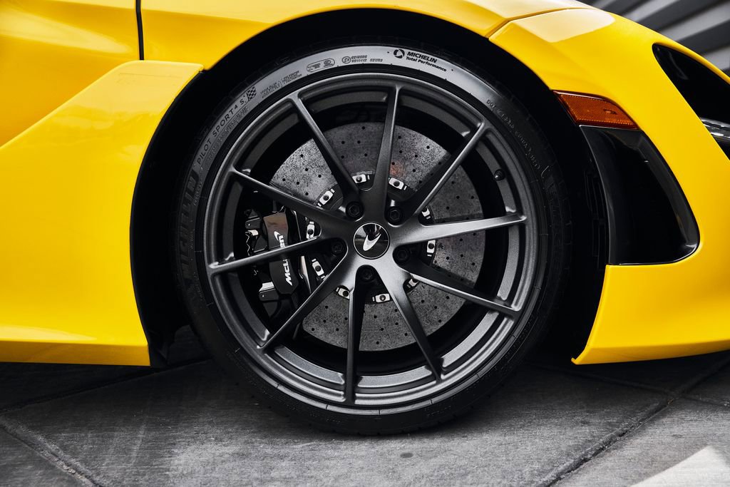 Used 2021 McLaren 720S Luxury photo 24
