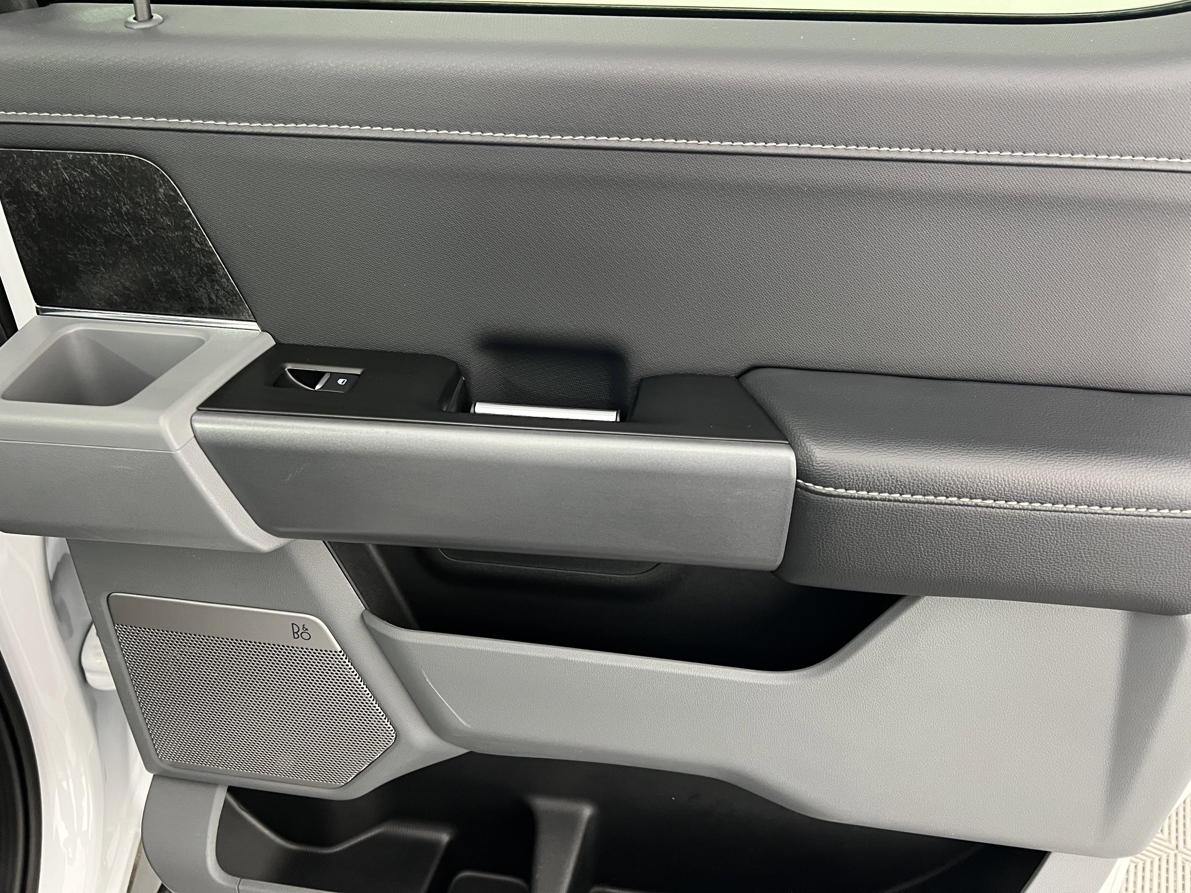 2024 Ford F150 Lightning Flash