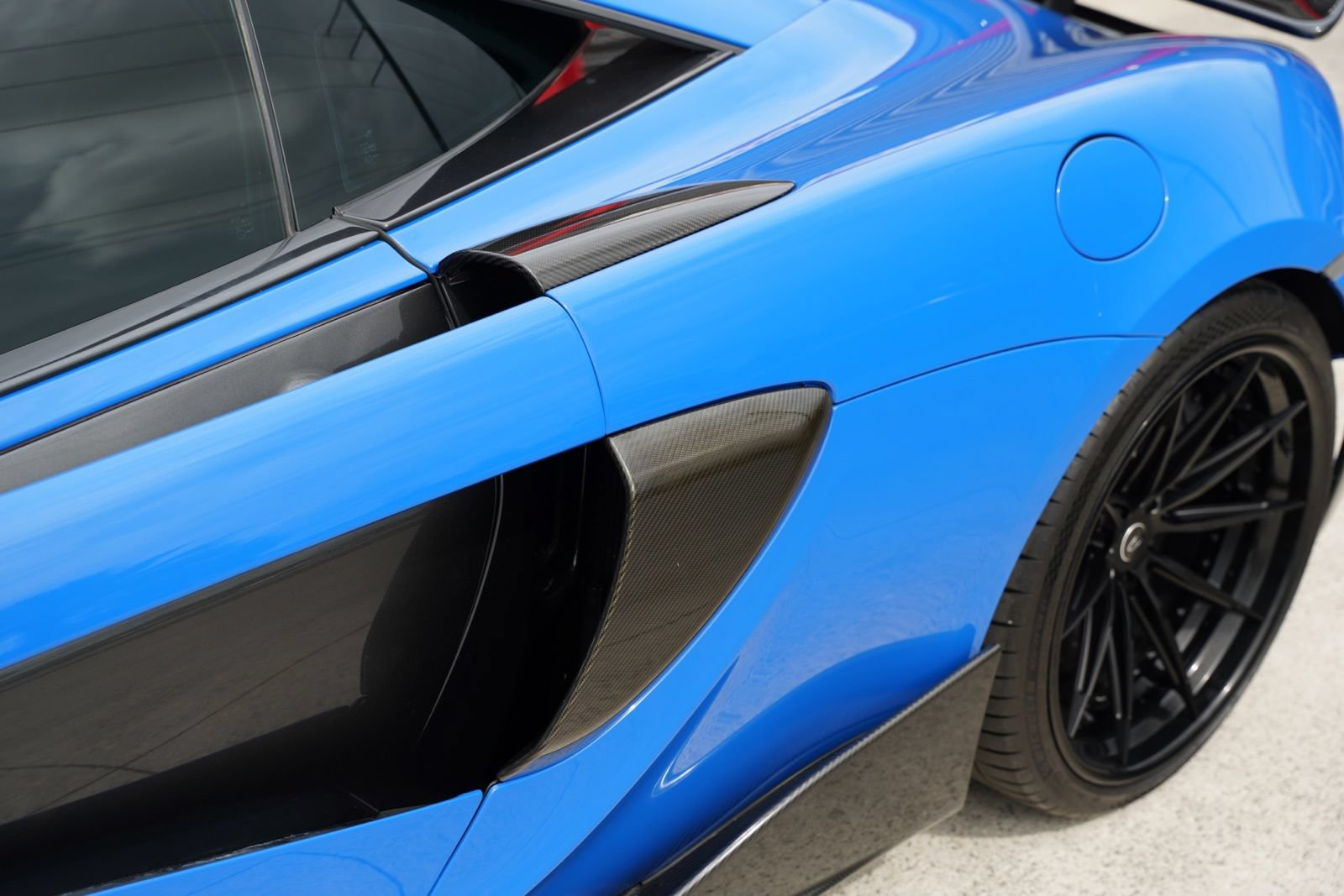 Used 2019 McLaren 600LT photo 8