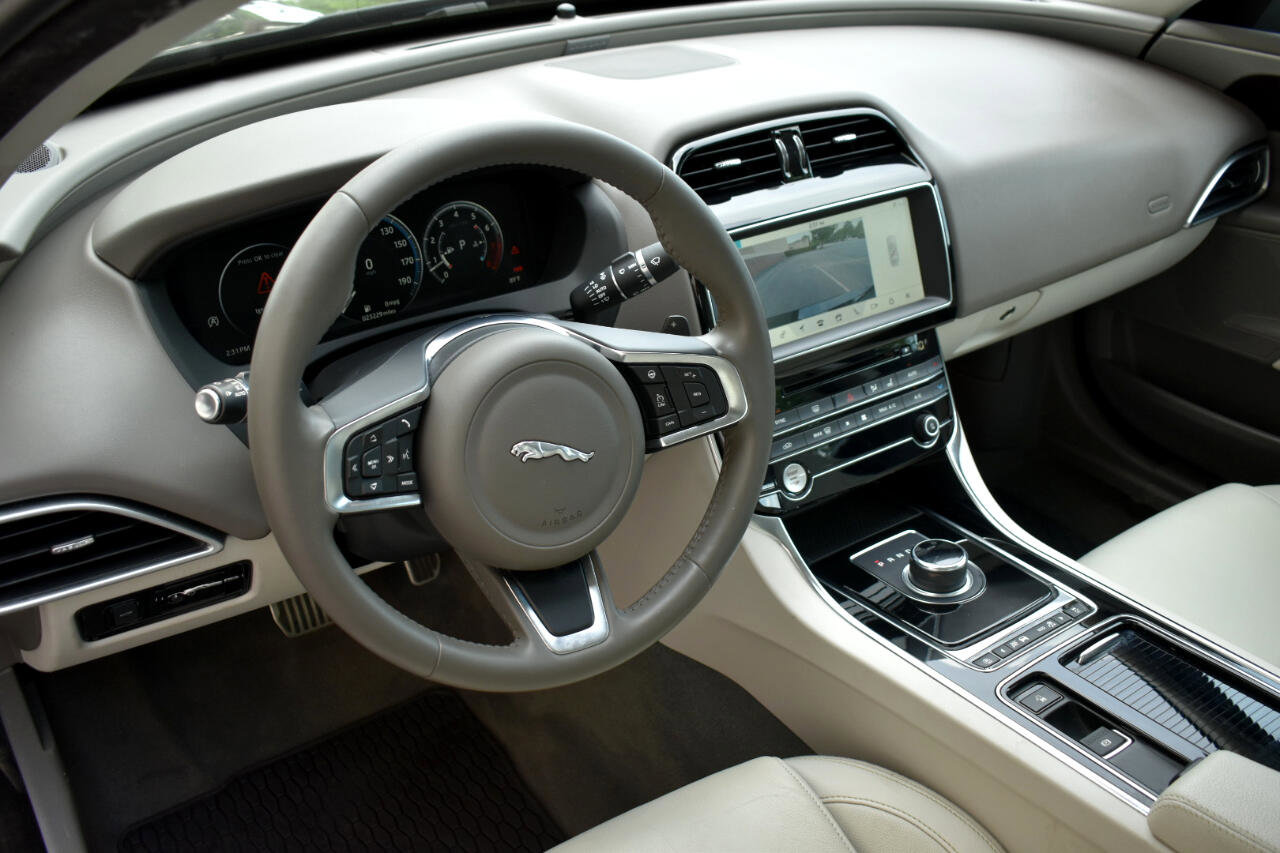 2019 Jaguar XE Prestige