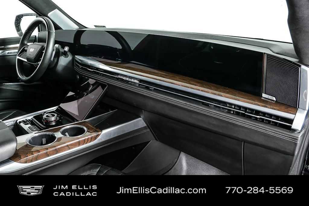 2025 Cadillac Escalade Sport Platinum