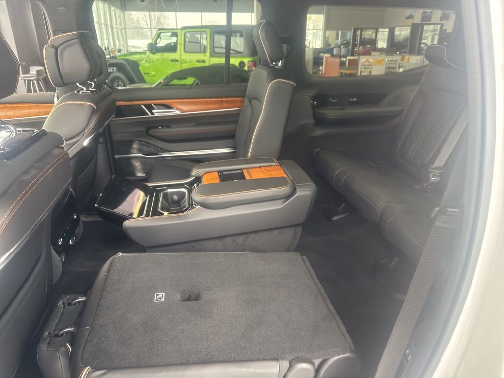 2025 Jeep Grand Wagoneer Series III