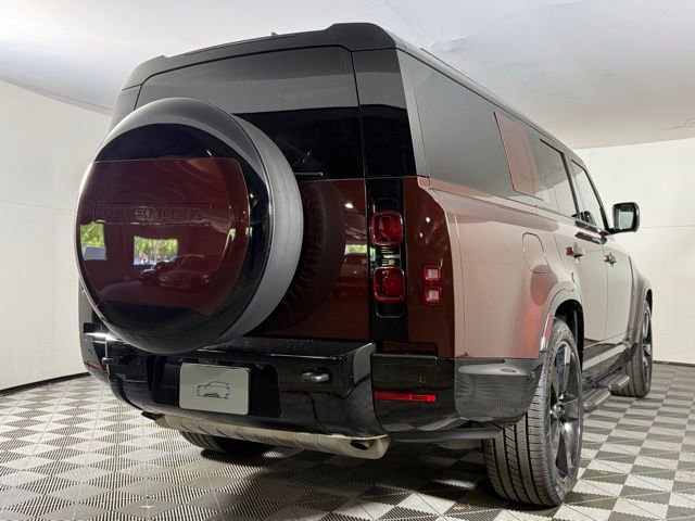 2025 Land Rover Defender 130 X-Dynamic SE