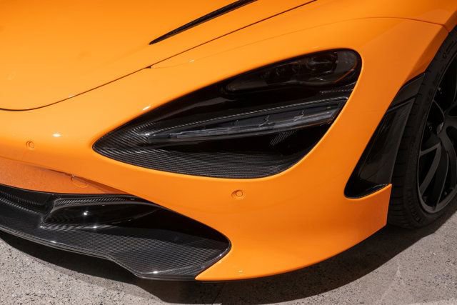 Used 2019 McLaren 720S Performance photo 32