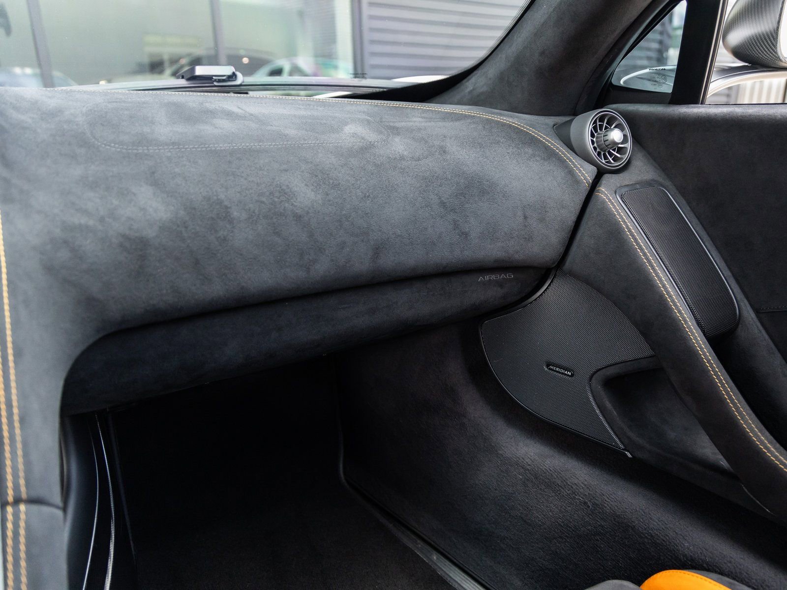 Used 2016 McLaren 675LT Coupe photo 36