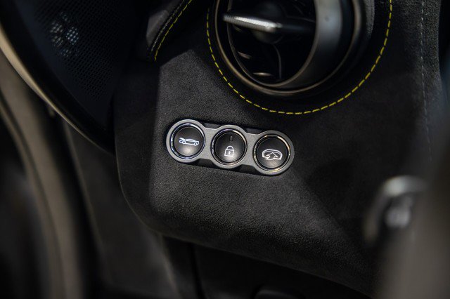 Used 2021 McLaren 720S Performance photo 37