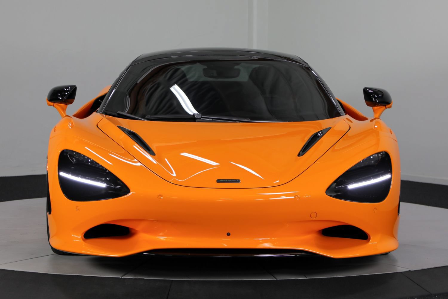 Used 2026 McLaren 750S Spider photo 11
