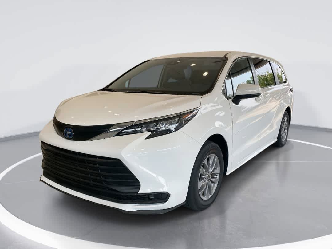 Certified 2024 Toyota Sienna LE