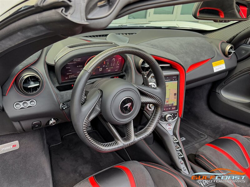 Used 2021 McLaren 720S Performance photo 28