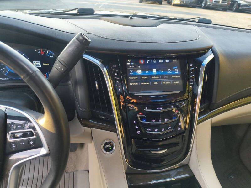 2018 Cadillac Escalade Luxury