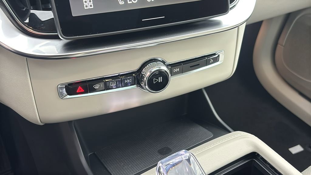 2026 Volvo Xc90 B6 Ultra