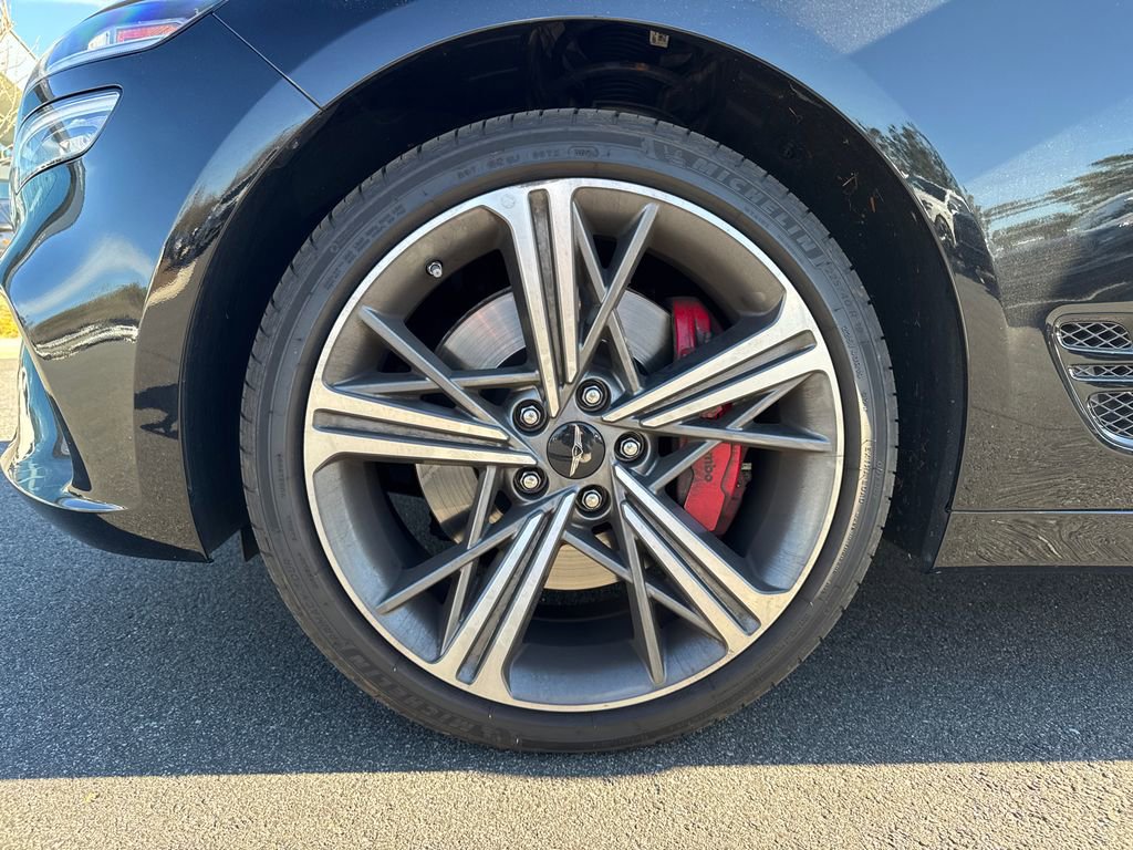 2025 Genesis G70 2.5T