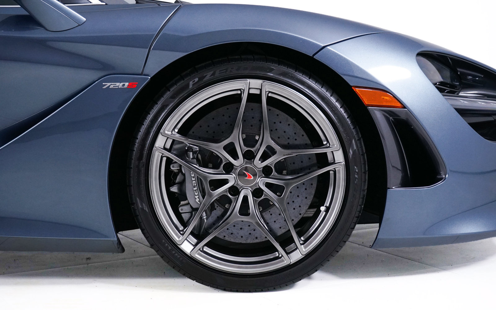 Used 2018 McLaren 720S Luxury photo 15